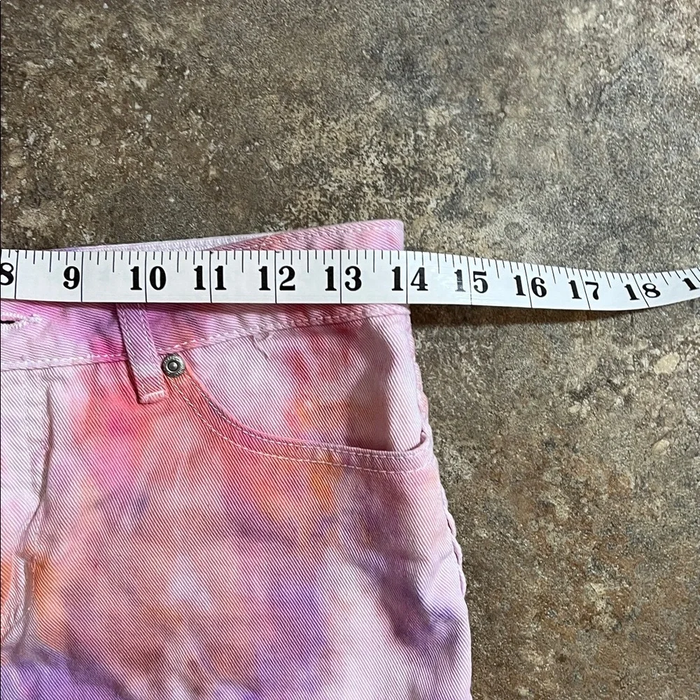 Colorful Women’s Tie-Dye Jean Shorts Size 4 - Picture 10 of 11